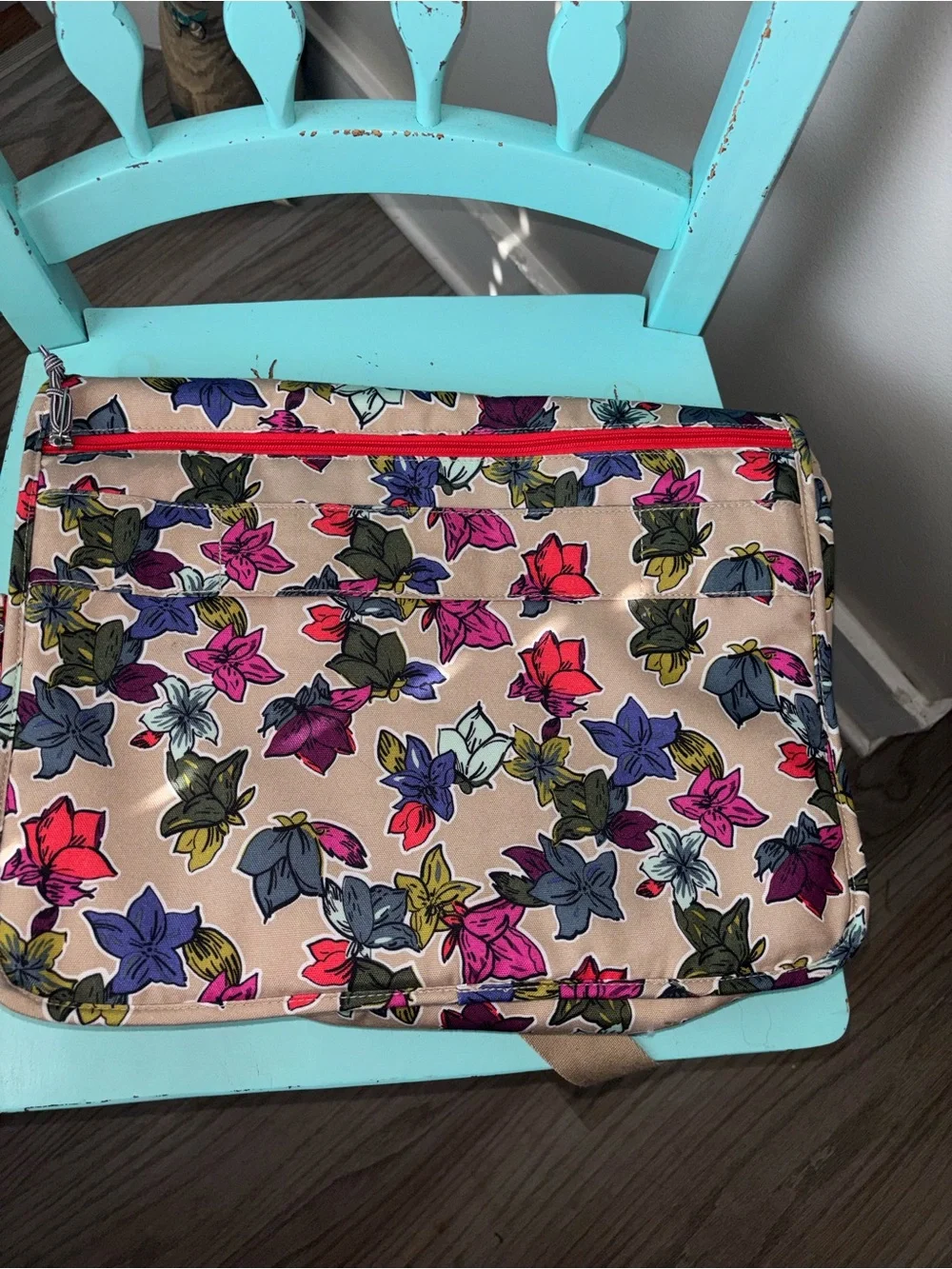 Vera Bradley Beige Floral Tablet Laptop Crossbody Bag